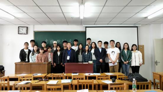 班会照片-44a1ca80f0fe0a05